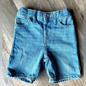 New 2T children’s place jean shorts